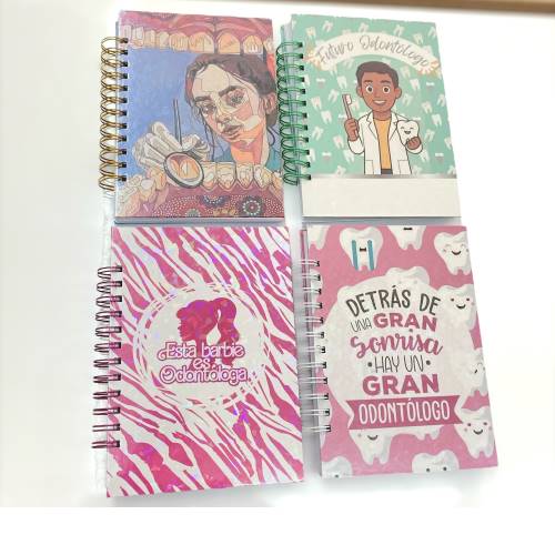 Cuaderno lineal diseño odontológico 